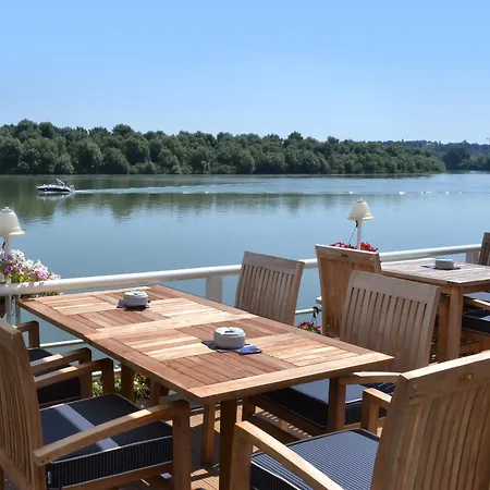 Botel Compass River Belgrade