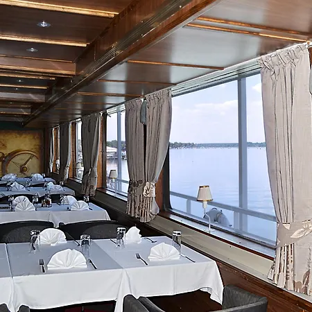Botel Compass River