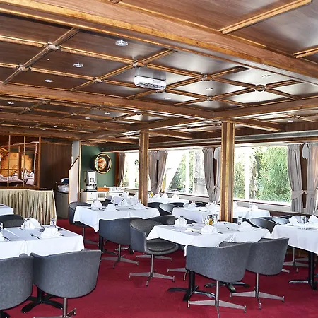 Botel Compass River Belgrade