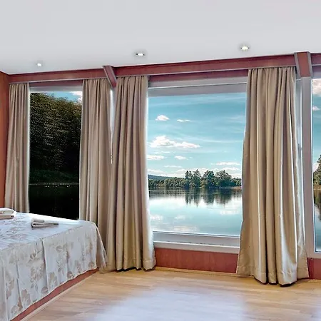 Compass River Hotel na wodzie Belgrad