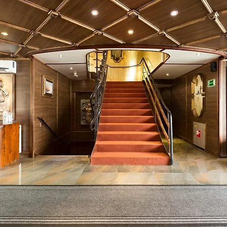 Hotel na wodzie Compass River Belgrad