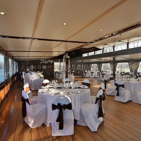 Compass River 3*